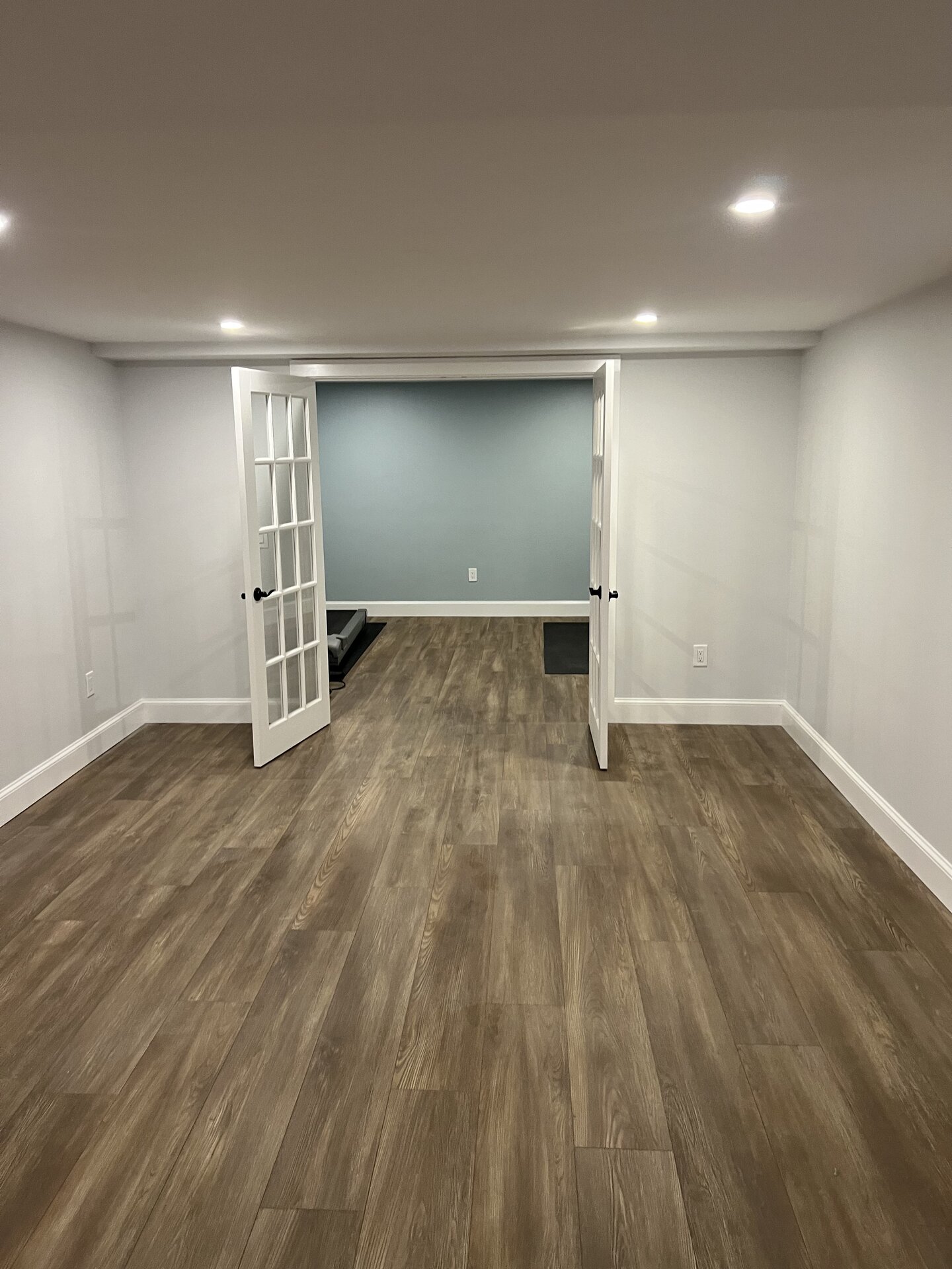 Custom Finished Basement with Wet Bar in MetroWest, MA